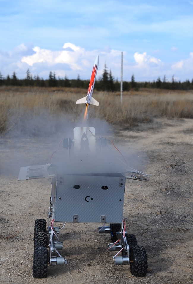 Konya'da üniversite öğrencileri "Hava Savunma Robotu" geliştirdi